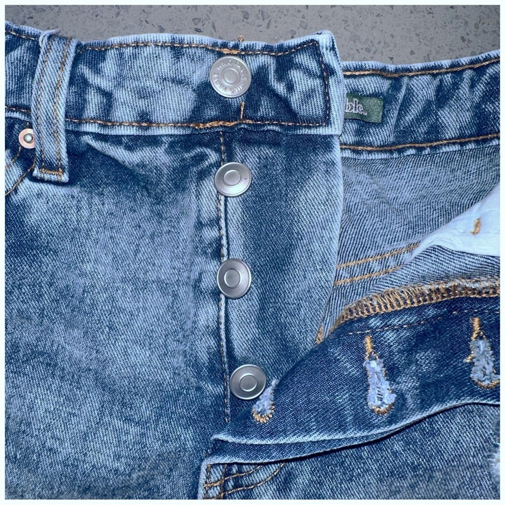 Wild Fable Highest Rise Shorts
Distressed - Picture 4 of 5